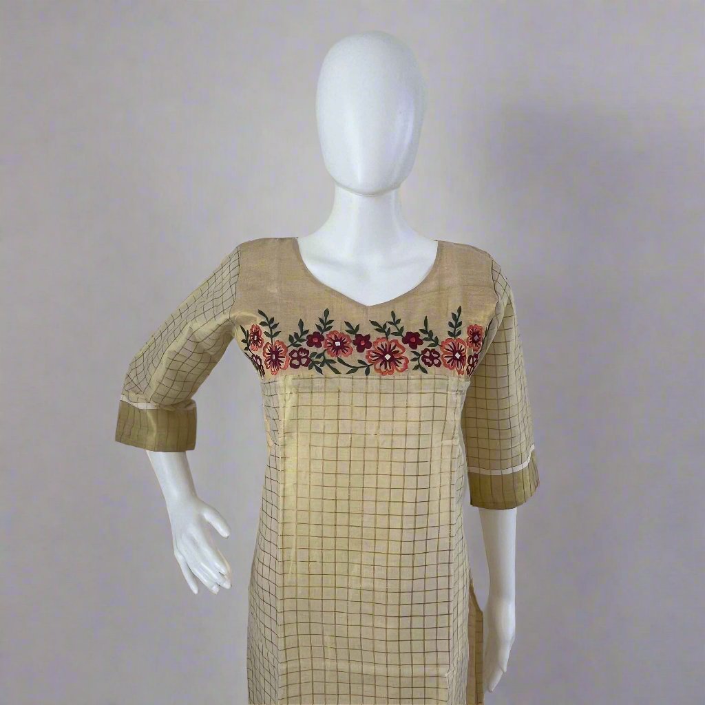 Women's Stylish Kerala Traditional Kurti with Maroon Floral Embroidery